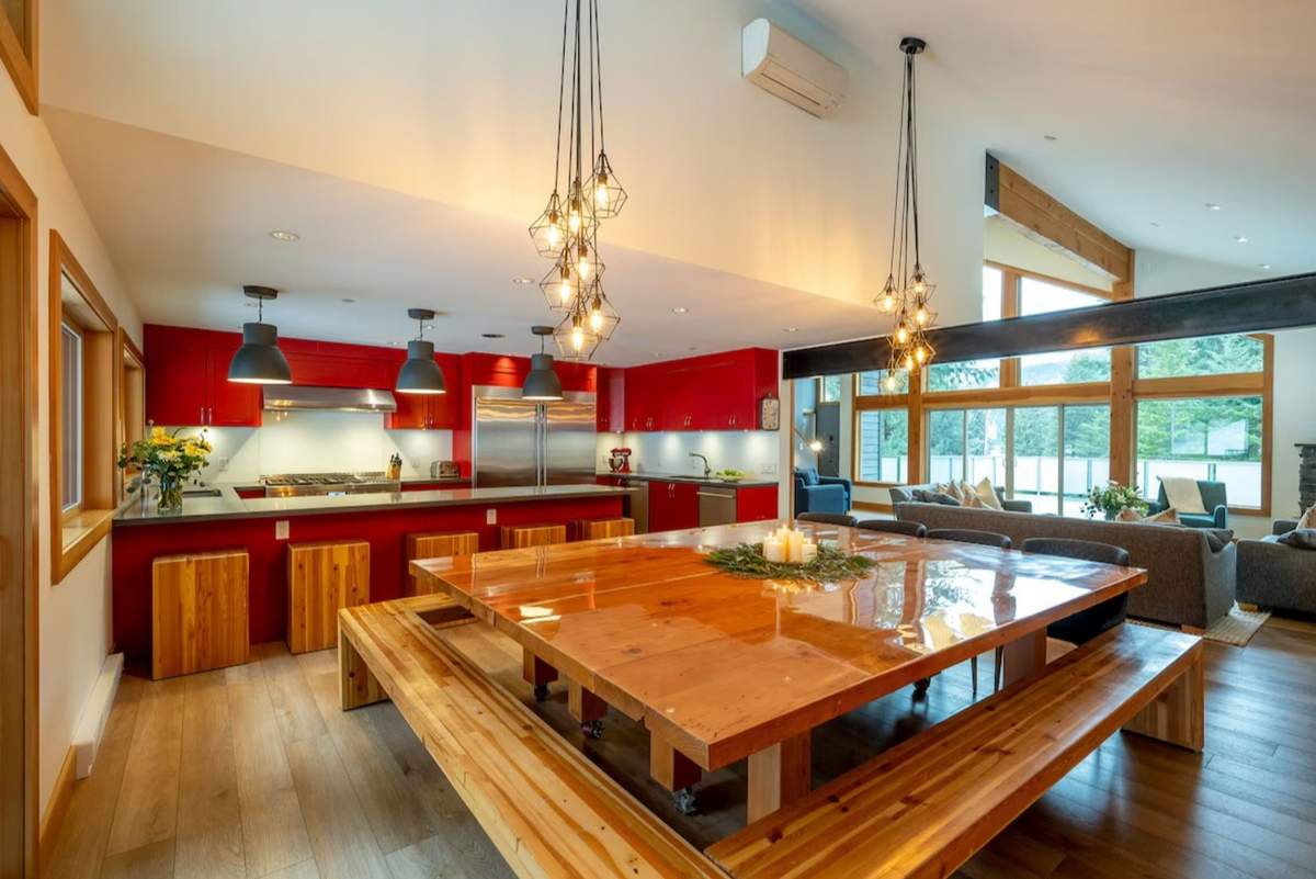 Alta Lake Chalet kitchen