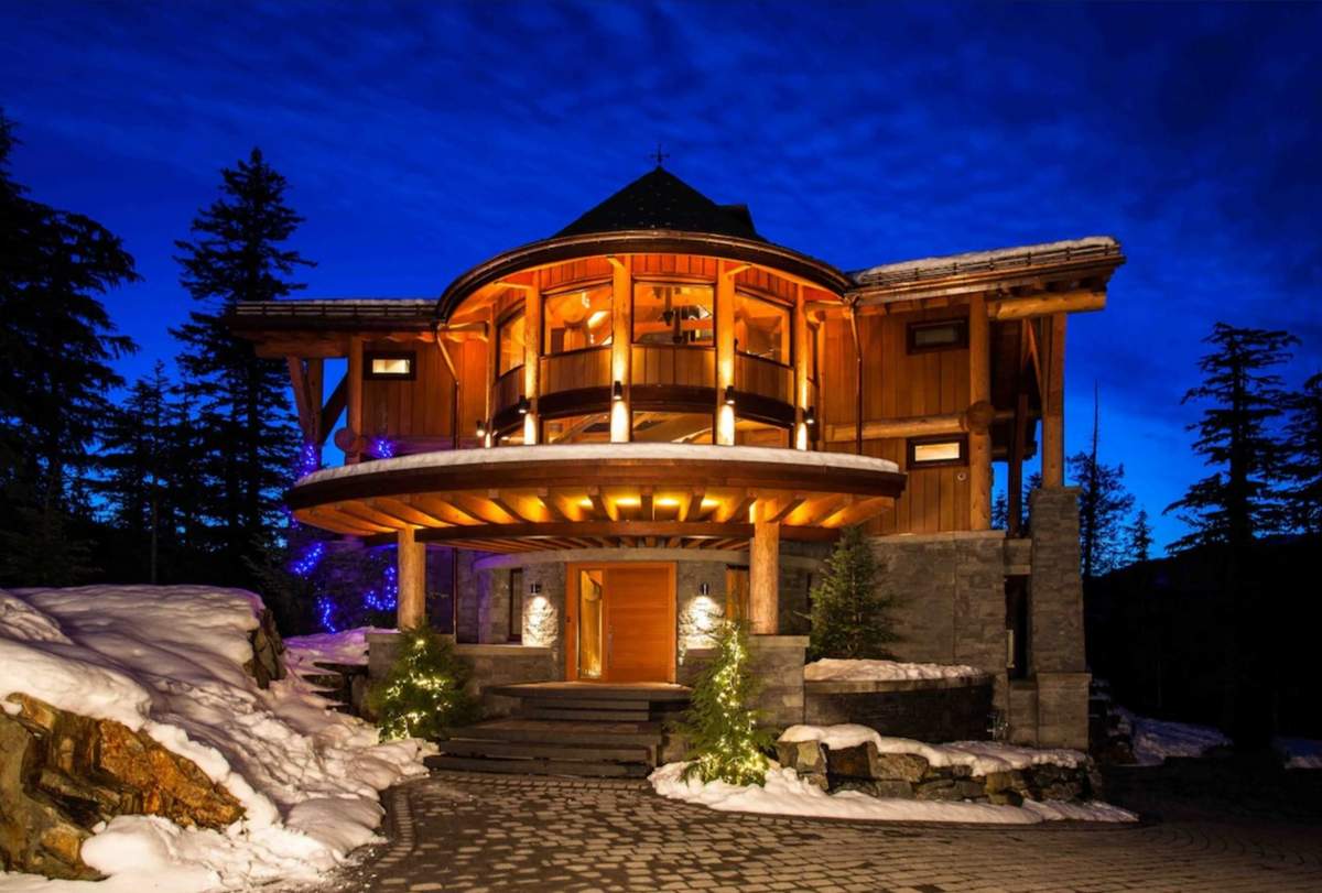 Panoramic Estate Kadenwood whistler chalet rental