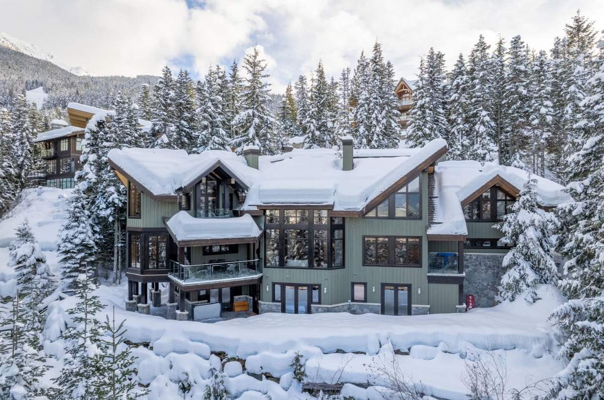 Slope Slide Chalet rental whistler